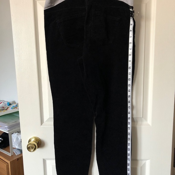 Thyme Maternity Pants - Picture 5 of 8